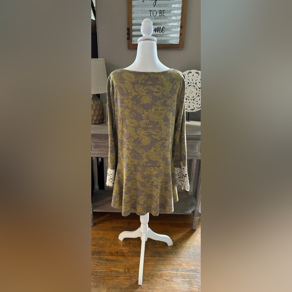 Entro Lace Detail Dress - Picture 6 of 8